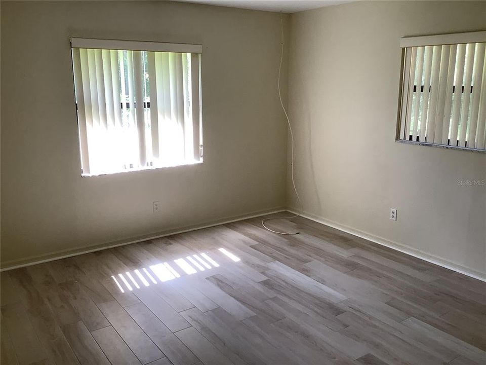 For Sale: $390,000 (2 beds, 2 baths, 2055 Square Feet)