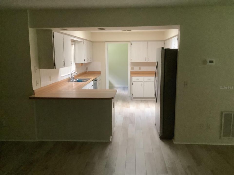 For Sale: $390,000 (2 beds, 2 baths, 2055 Square Feet)