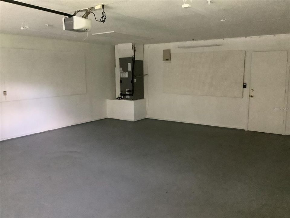 For Sale: $390,000 (2 beds, 2 baths, 2055 Square Feet)