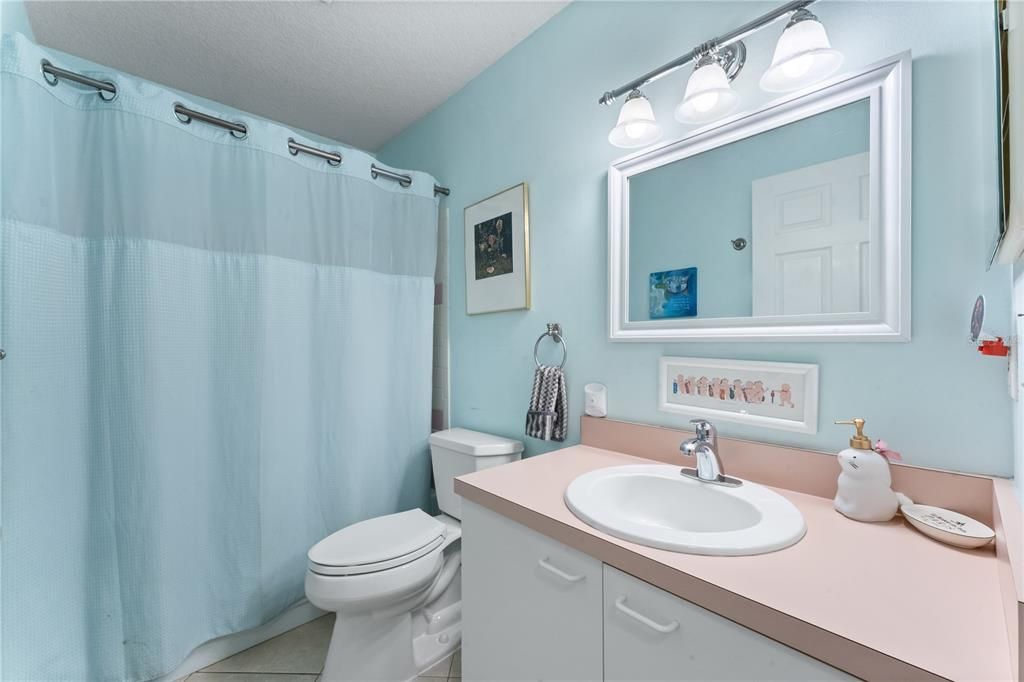 For Rent: $2,500 (2 beds, 2 baths, 1753 Square Feet)