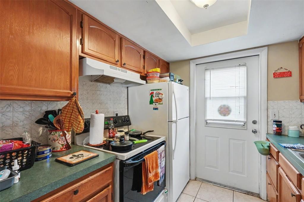 For Sale: $385,000 (4 beds, 0 baths, 1800 Square Feet)