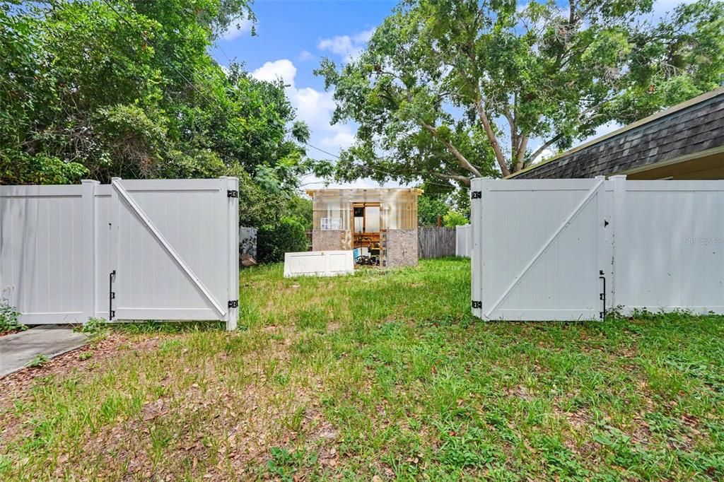 For Sale: $385,000 (4 beds, 0 baths, 1800 Square Feet)