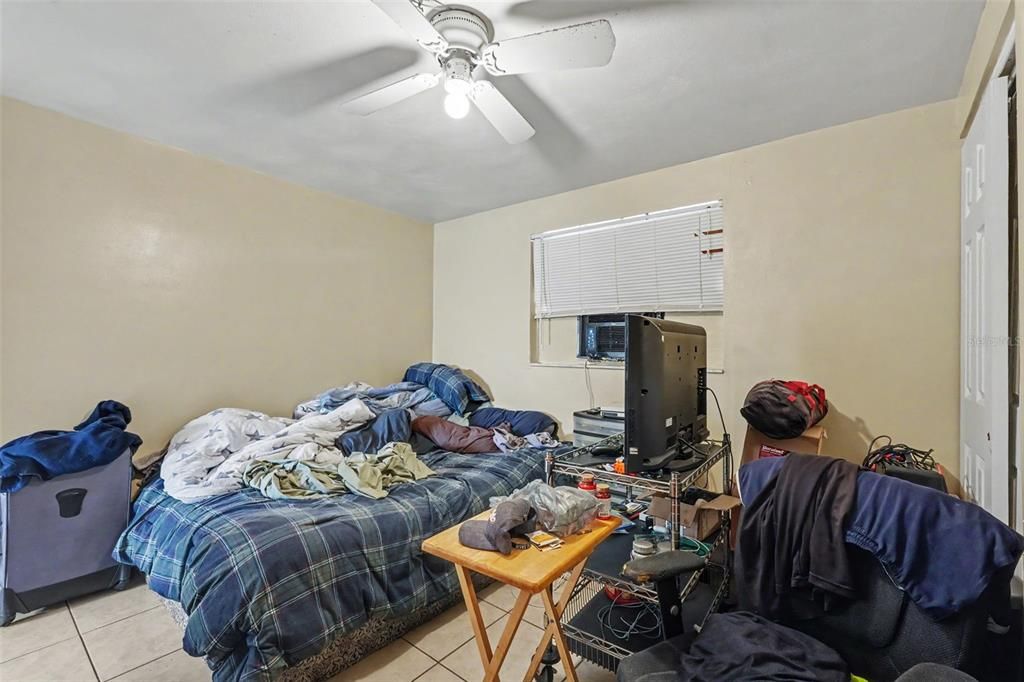 For Sale: $385,000 (4 beds, 0 baths, 1800 Square Feet)