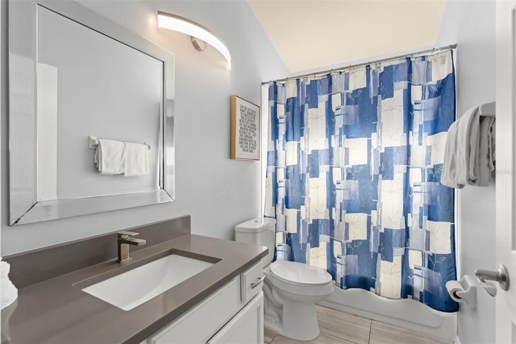 For Sale: $499,000 (5 beds, 4 baths, 2136 Square Feet)