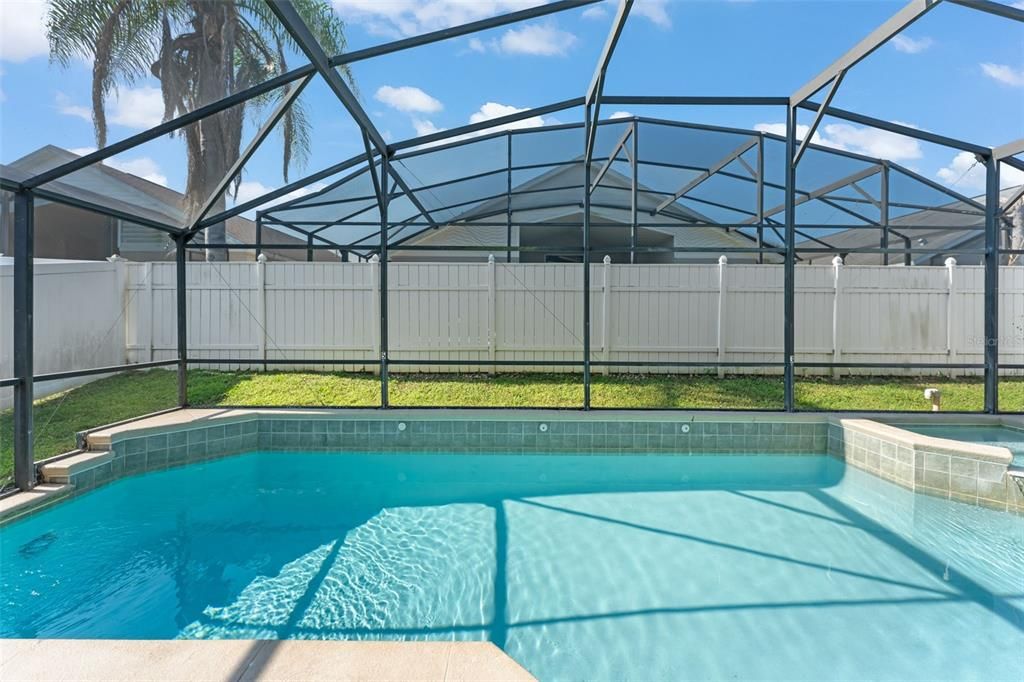 For Sale: $499,000 (5 beds, 4 baths, 2136 Square Feet)