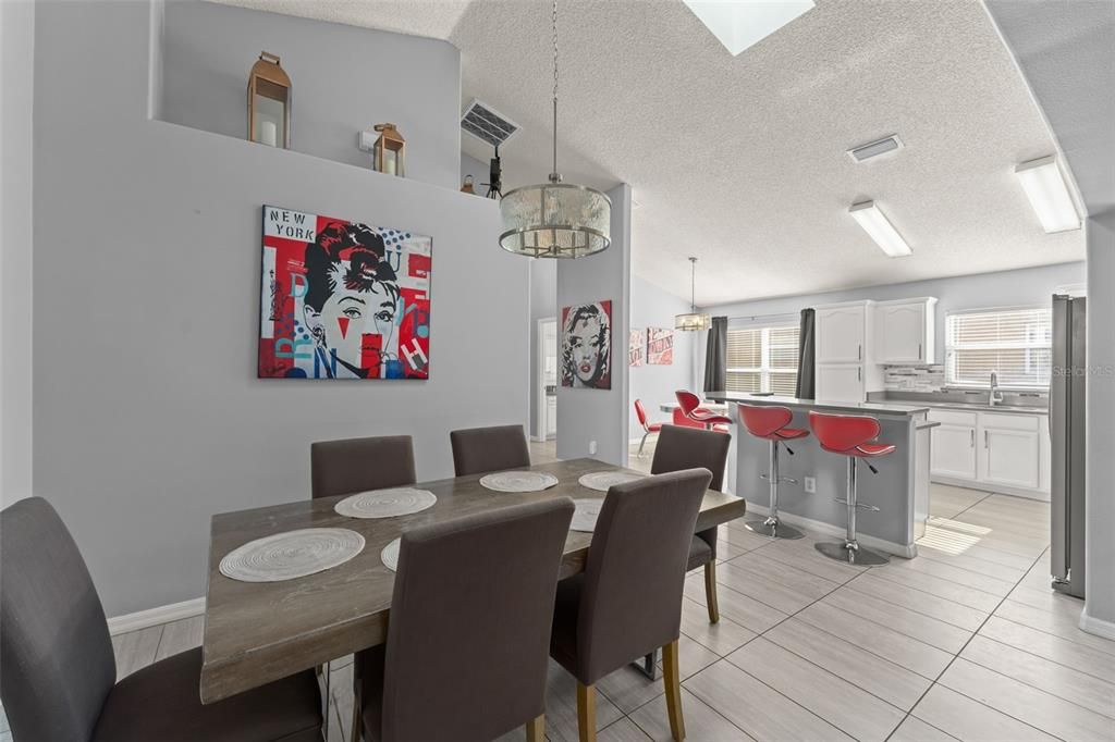 For Sale: $499,000 (5 beds, 4 baths, 2136 Square Feet)