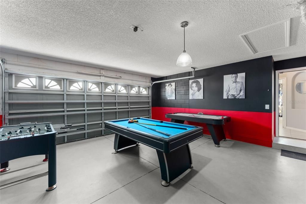 For Sale: $499,000 (5 beds, 4 baths, 2136 Square Feet)