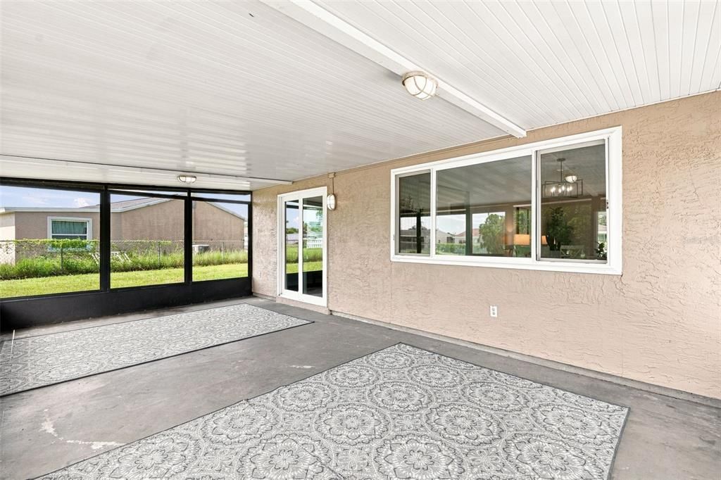 For Sale: $249,900 (3 beds, 2 baths, 1343 Square Feet)