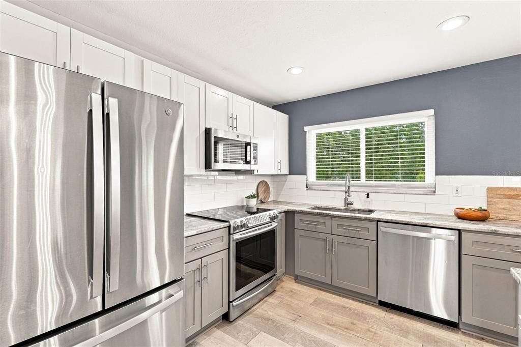 For Sale: $249,900 (3 beds, 2 baths, 1343 Square Feet)