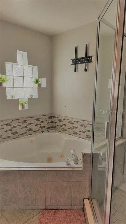 На продажу: $570,000 (5 спален, 2 ванн, 2349 Квадратных фут)