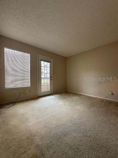 For Rent: $1,150 (1 beds, 1 baths, 580 Square Feet)