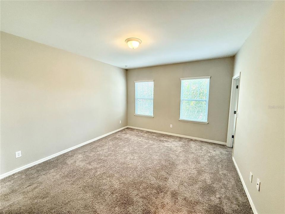 В аренду: $2,700 (3 спален, 2 ванн, 1466 Квадратных фут)