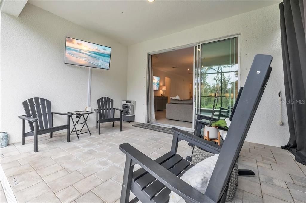 Active With Contract: $474,900 (3 beds, 2 baths, 2129 Square Feet)