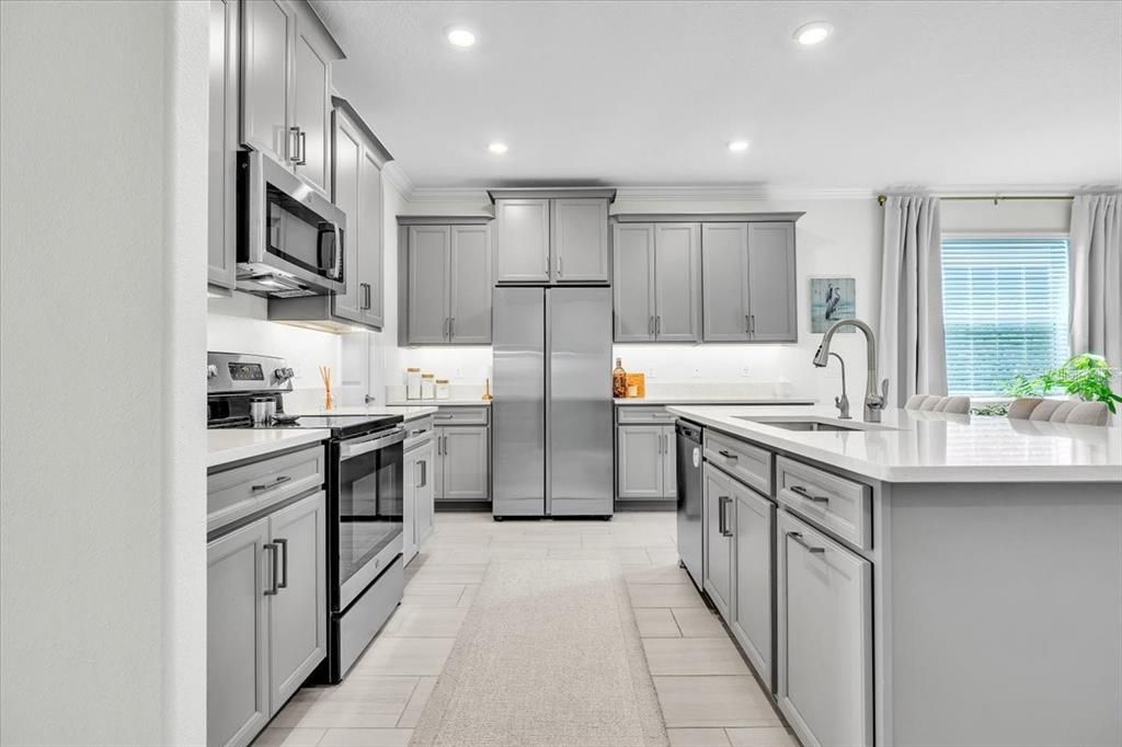 Active With Contract: $474,900 (3 beds, 2 baths, 2129 Square Feet)