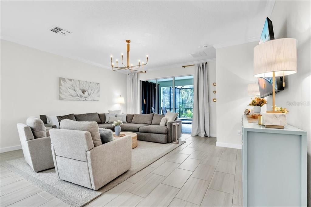 Active With Contract: $474,900 (3 beds, 2 baths, 2129 Square Feet)