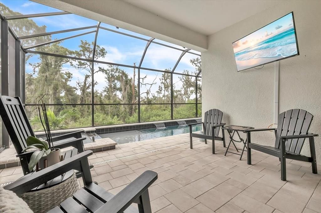 Active With Contract: $474,900 (3 beds, 2 baths, 2129 Square Feet)