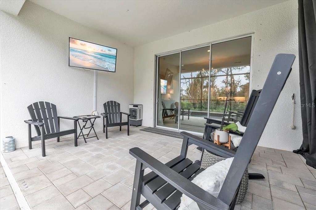 Active With Contract: $474,900 (3 beds, 2 baths, 2129 Square Feet)
