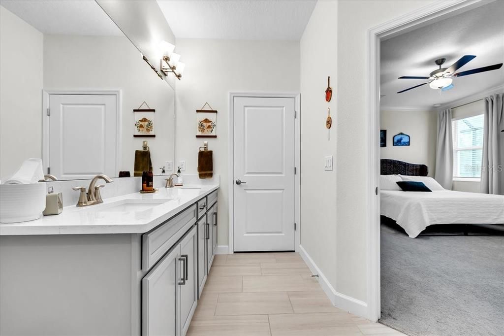 Active With Contract: $474,900 (3 beds, 2 baths, 2129 Square Feet)