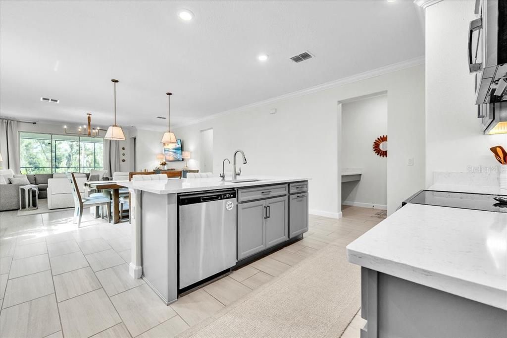 Active With Contract: $474,900 (3 beds, 2 baths, 2129 Square Feet)