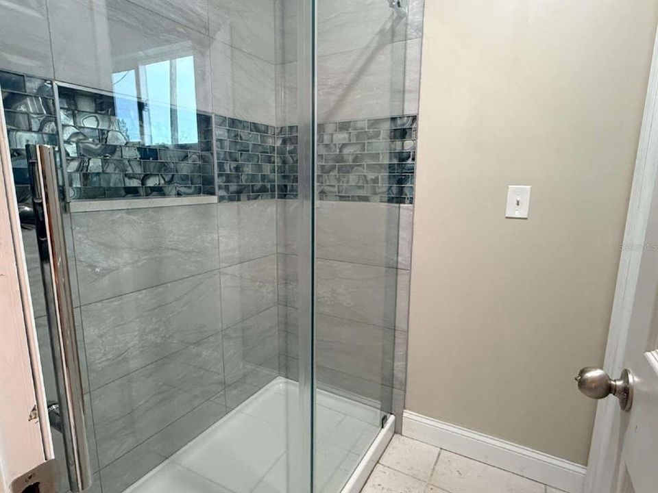 В аренду: $1,900 (2 спален, 1 ванн, 912 Квадратных фут)