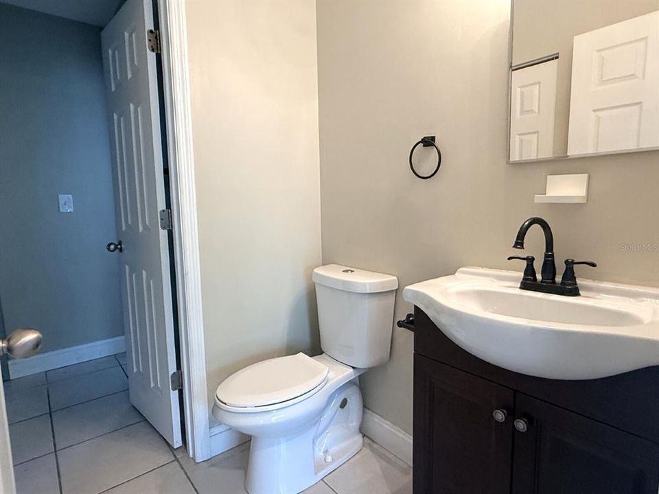 В аренду: $1,900 (2 спален, 1 ванн, 912 Квадратных фут)