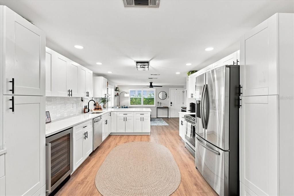 В аренду: $3,499 (2 спален, 2 ванн, 1079 Квадратных фут)