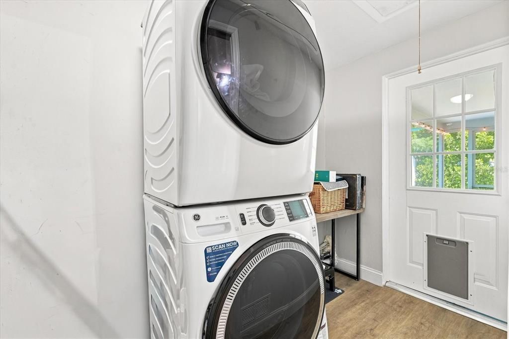 В аренду: $3,499 (2 спален, 2 ванн, 1079 Квадратных фут)