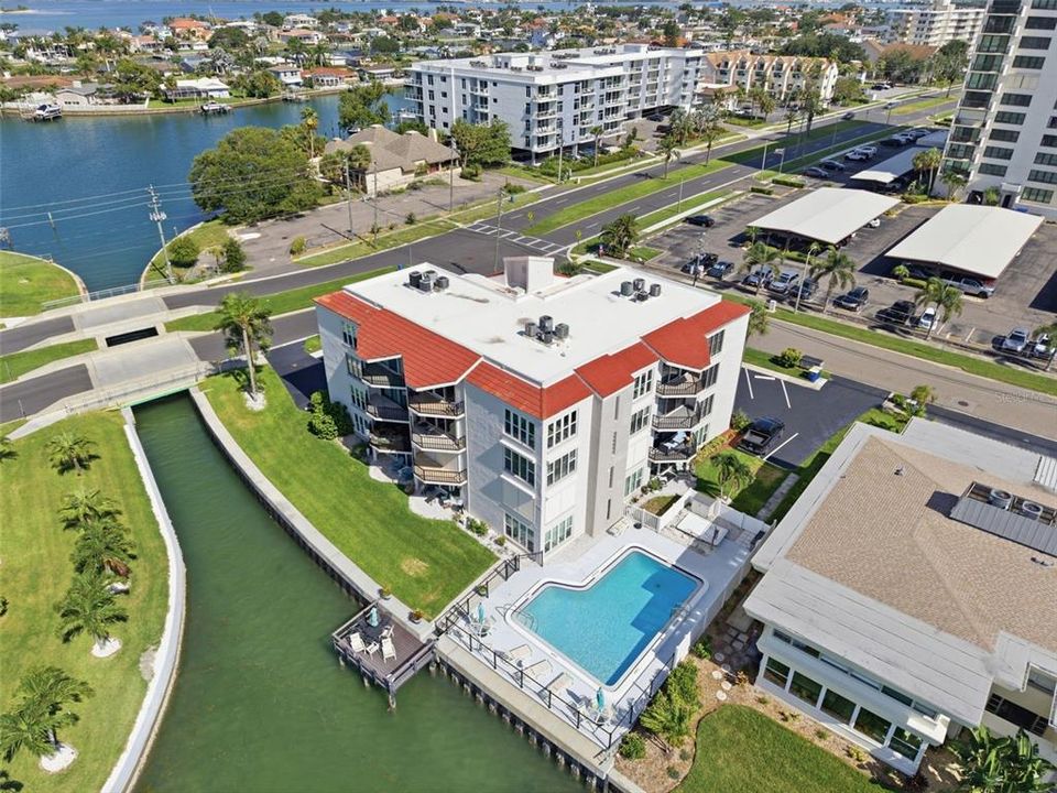На продажу: $525,000 (2 спален, 2 ванн, 1410 Квадратных фут)