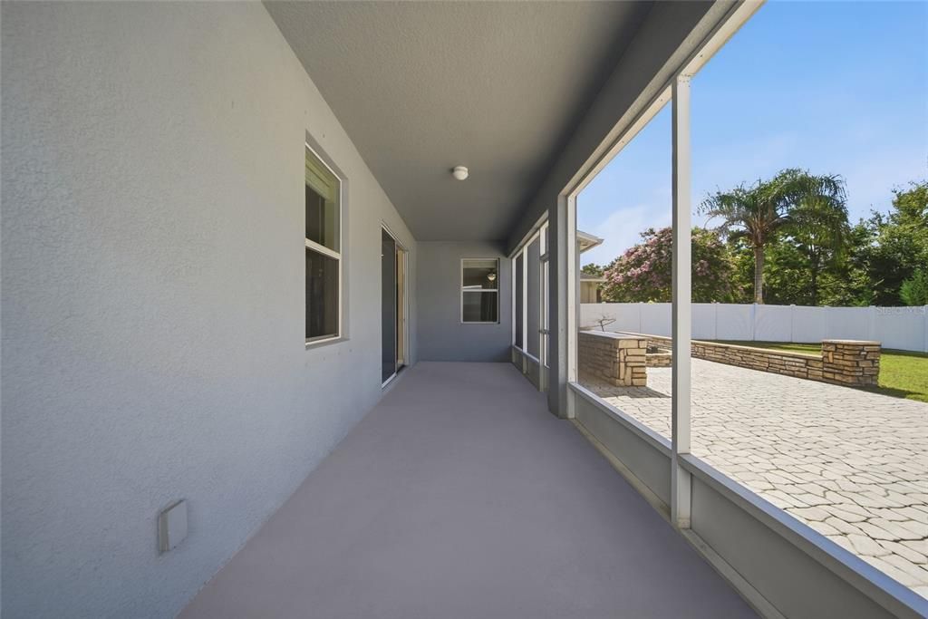 For Rent: $3,995 (7 beds, 4 baths, 4054 Square Feet)
