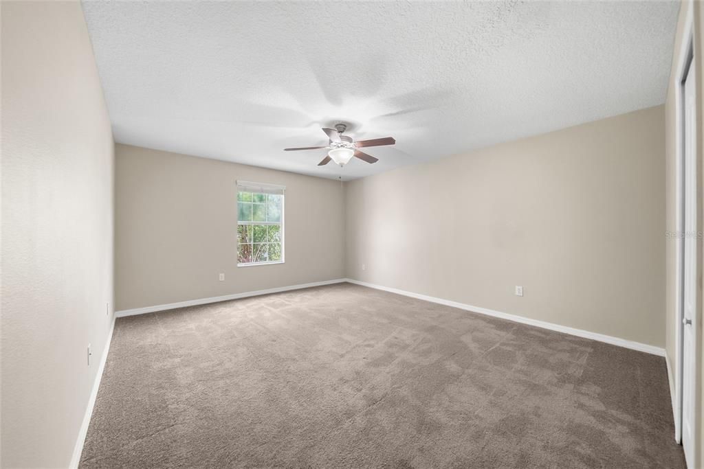 For Rent: $3,995 (7 beds, 4 baths, 4054 Square Feet)