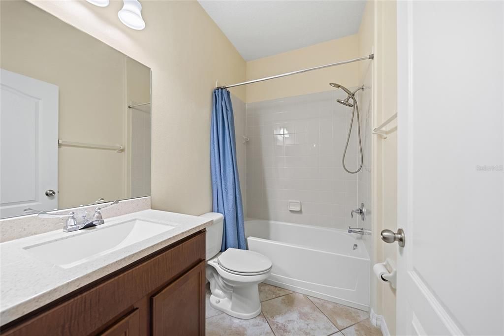For Rent: $3,995 (7 beds, 4 baths, 4054 Square Feet)