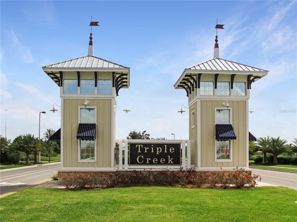 For Rent: $3,995 (7 beds, 4 baths, 4054 Square Feet)