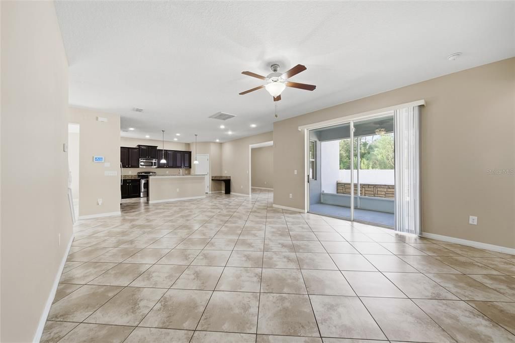 For Rent: $3,995 (7 beds, 4 baths, 4054 Square Feet)
