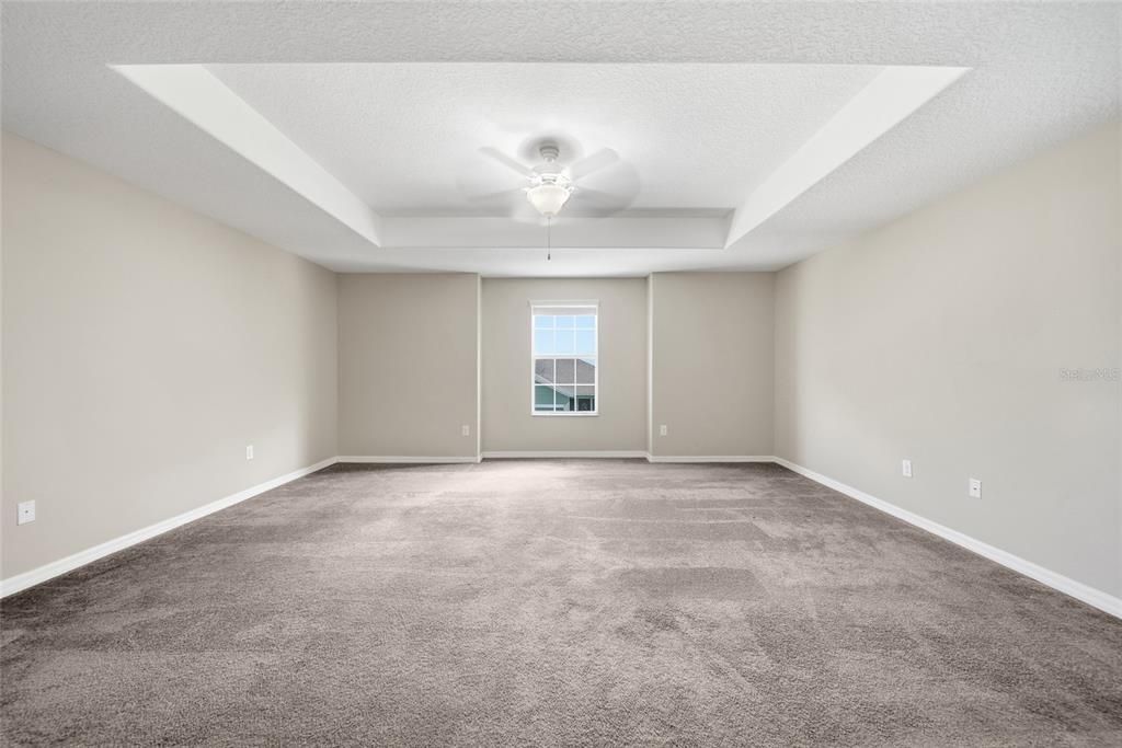 For Rent: $3,995 (7 beds, 4 baths, 4054 Square Feet)