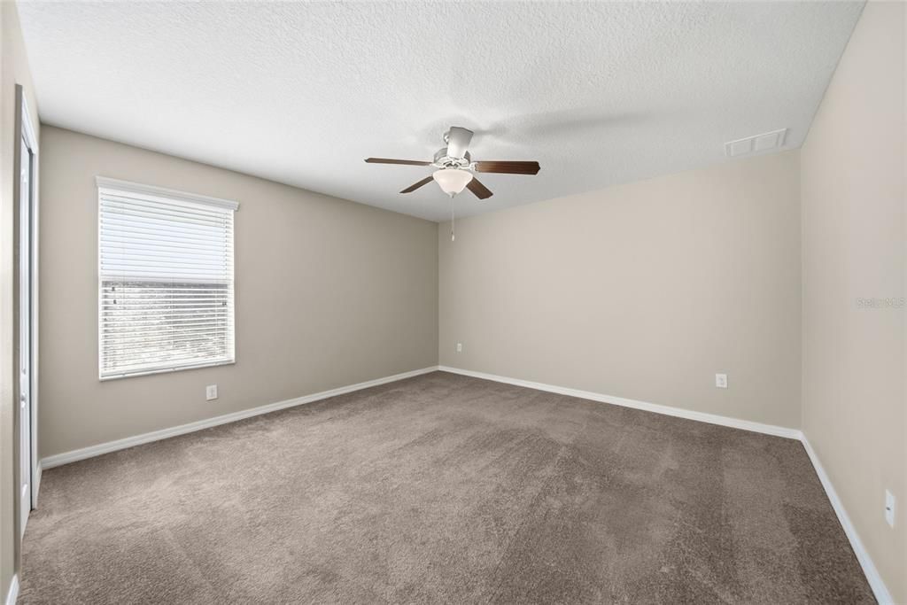 For Rent: $3,995 (7 beds, 4 baths, 4054 Square Feet)