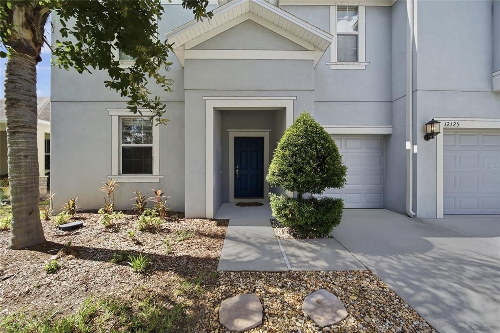 For Rent: $3,995 (7 beds, 4 baths, 4054 Square Feet)