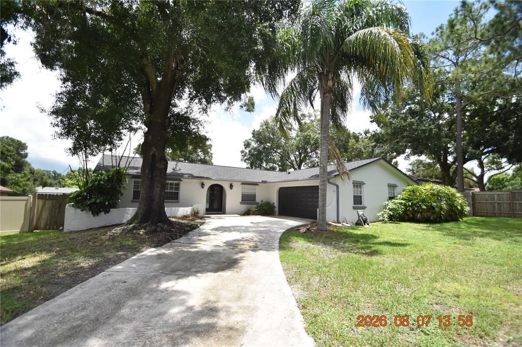 For Rent: $2,450 (3 beds, 2 baths, 1858 Square Feet)