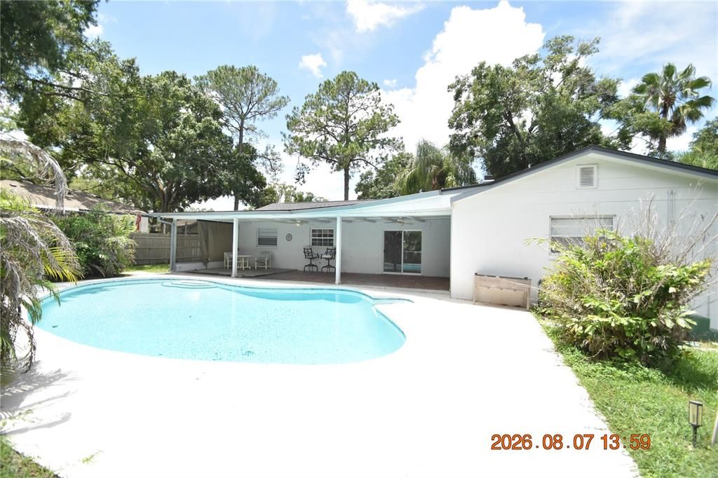For Rent: $2,450 (3 beds, 2 baths, 1858 Square Feet)