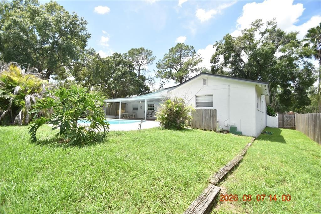 For Rent: $2,450 (3 beds, 2 baths, 1858 Square Feet)