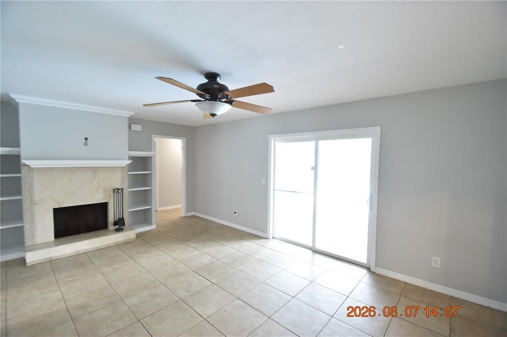 For Rent: $2,450 (3 beds, 2 baths, 1858 Square Feet)