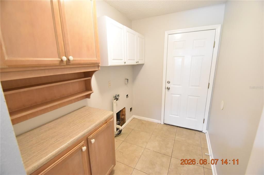 For Rent: $2,450 (3 beds, 2 baths, 1858 Square Feet)