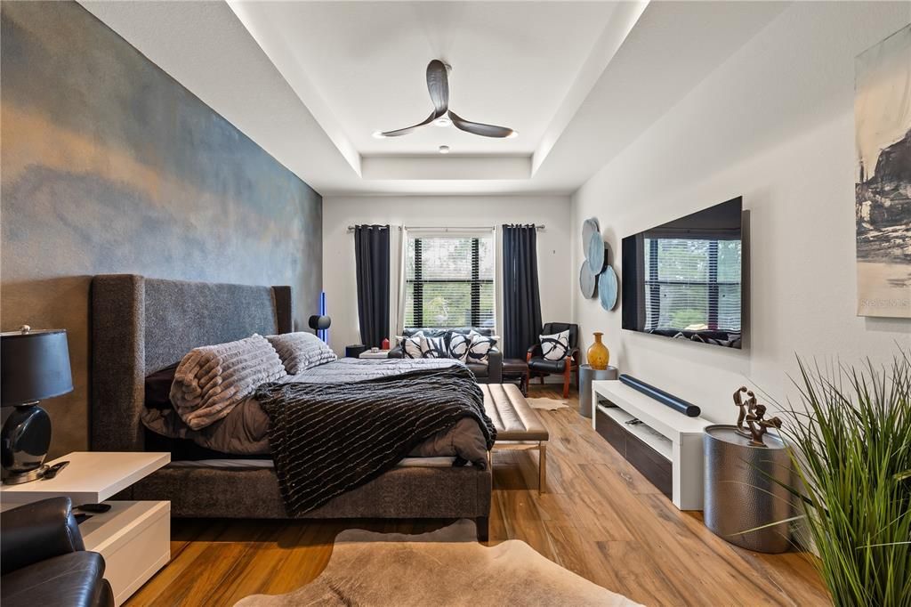 For Sale: $734,900 (3 beds, 3 baths, 2484 Square Feet)