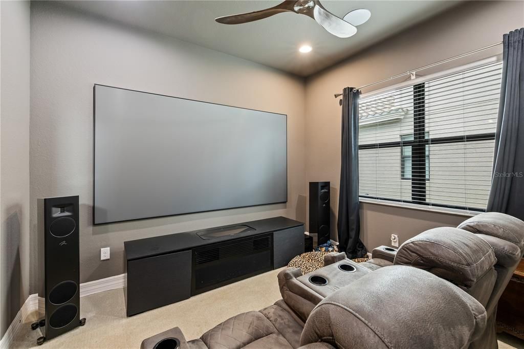 For Sale: $734,900 (3 beds, 3 baths, 2484 Square Feet)