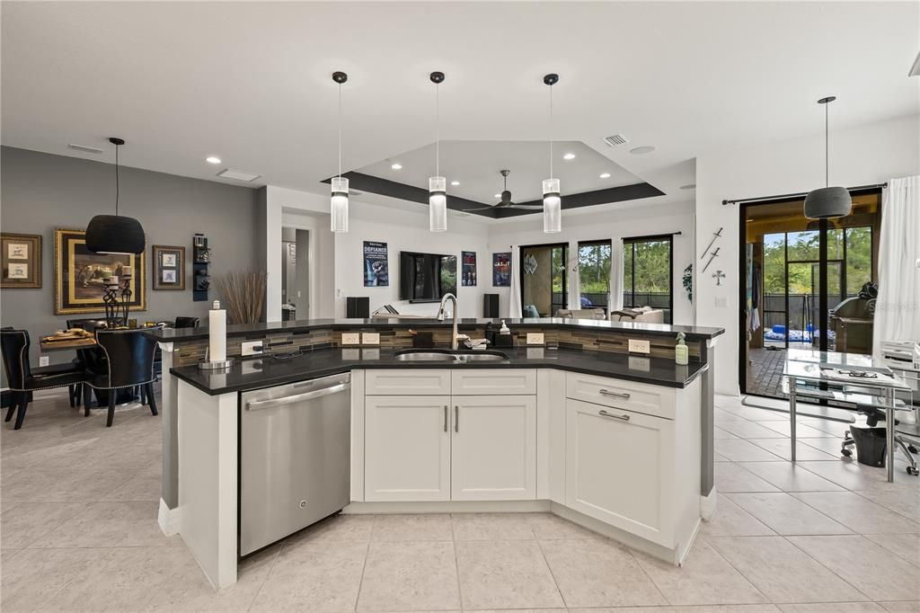 For Sale: $734,900 (3 beds, 3 baths, 2484 Square Feet)