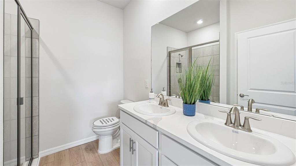 For Sale: $333,990 (3 beds, 2 baths, 1565 Square Feet)