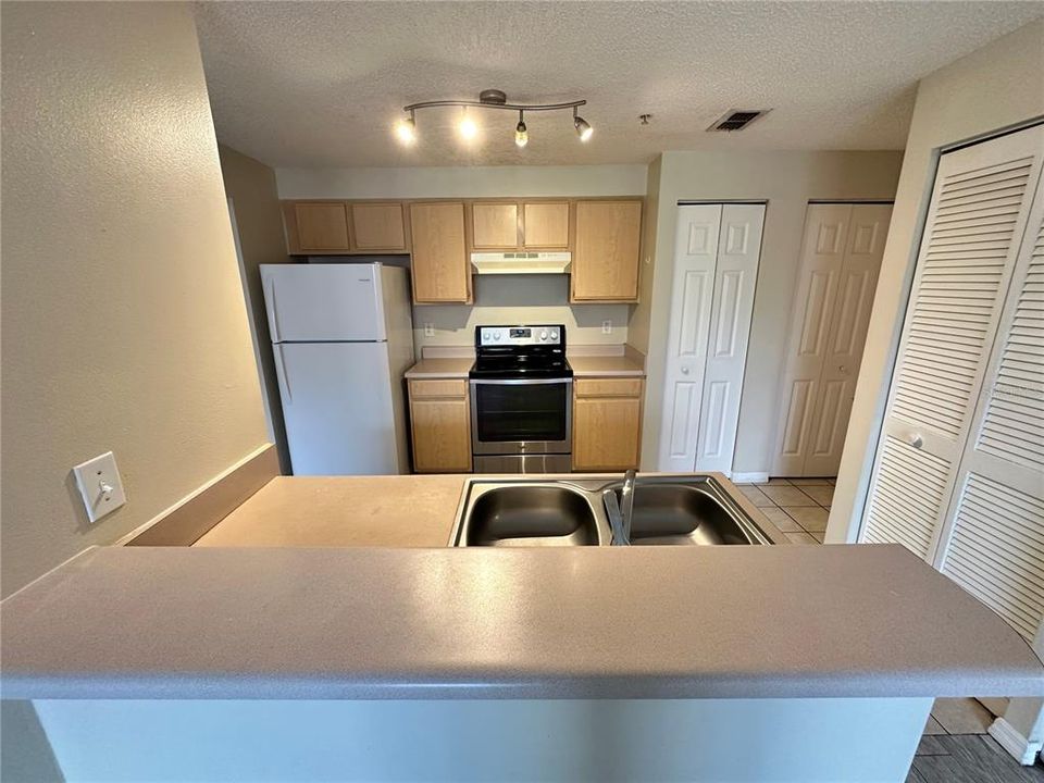 В аренду: $1,499 (1 спален, 1 ванн, 643 Квадратных фут)