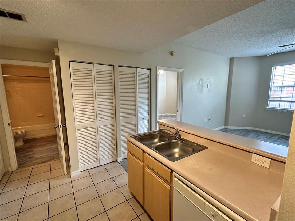 В аренду: $1,499 (1 спален, 1 ванн, 643 Квадратных фут)