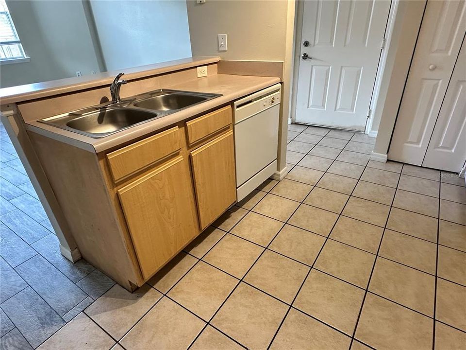 В аренду: $1,499 (1 спален, 1 ванн, 643 Квадратных фут)
