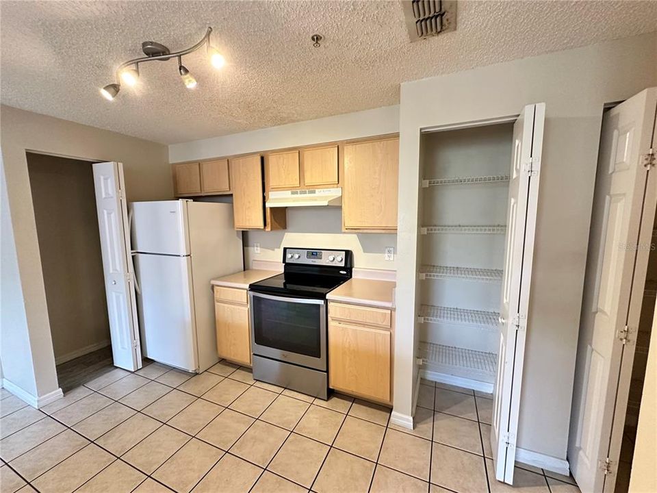 В аренду: $1,499 (1 спален, 1 ванн, 643 Квадратных фут)