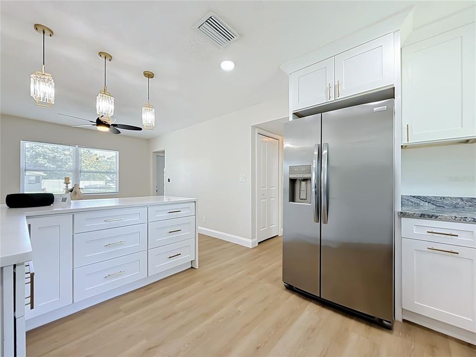 En Venta: $420,000 (3 camas, 2 baños, 1380 Pies cuadrados)